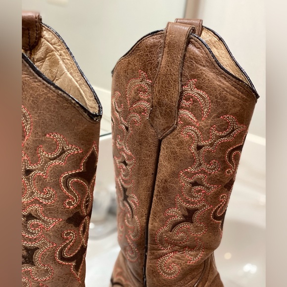 Circle G Brown Embroidered Heeled Boots - Picture 3 of 9